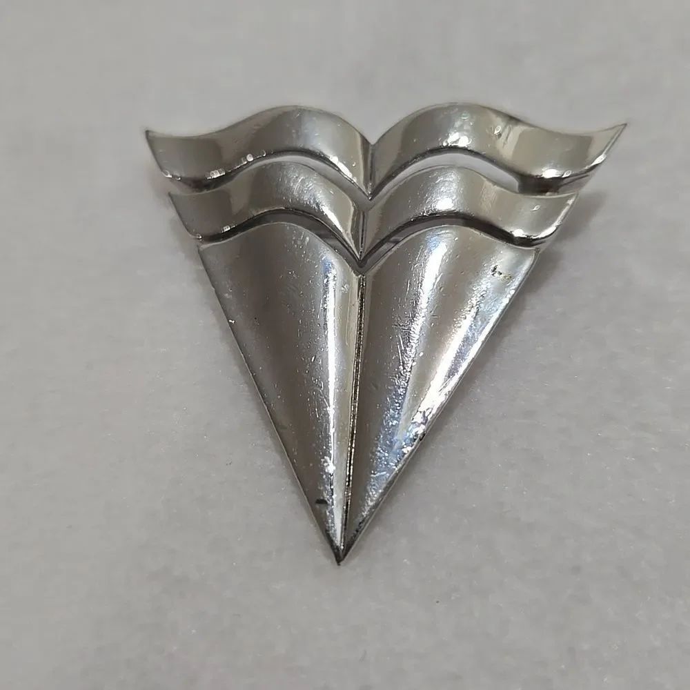 Givenchy 1979 Brooch